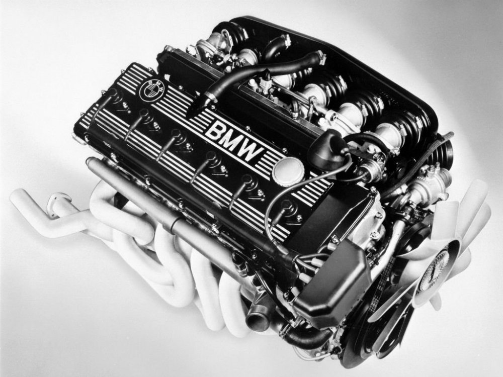 BMW-M88.3-Engine.thumb.jpg.49c290e58644564184e15e459687b632.jpg