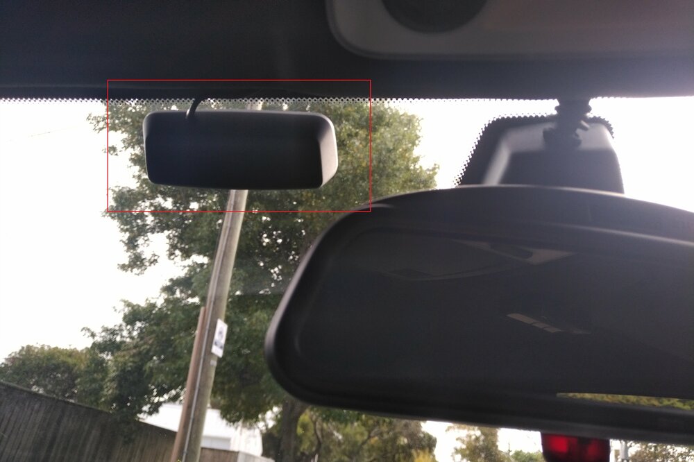 sensor on windscreen.jpg