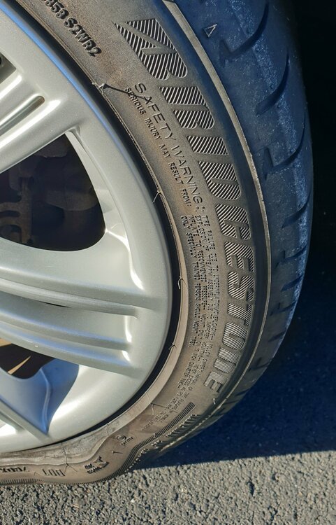 damaged tyre.jpg