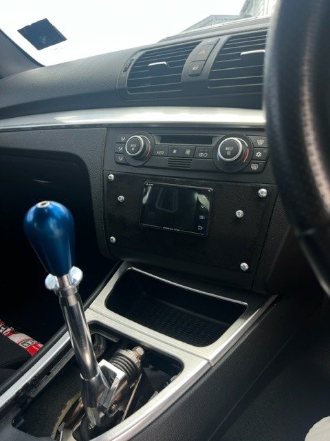 interior1.jpg.383a35bf0a4f3a04d74562d70d42d2bb.jpg